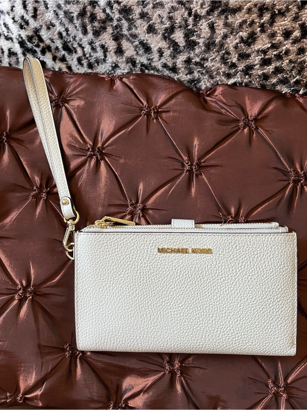 Michael Kors Ivory Pebbled  Leather Wristlet Wallet Organizer Gold Hardware NWOT